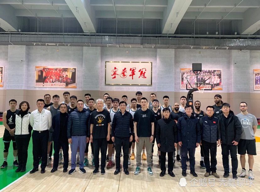 他现在只有一个念头：等拍卖会结束，想办法要了叶辰的命。